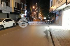 Mặt phố trần hữu tước 34m25 tầng. lô góc oto tránh, vỉa hè 5.8 tỷ.