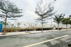 Cần bán gấp lô thổ cư ngay trung tâm dĩ an ngang chợ hiện hữu giá duy nhất thị trường