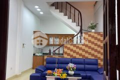 Chủ nhà cần bán nhà mỹ đình, nam từ liêm, 40m2, 4 tầng, mt 4.1m, giá 3.18 tỷ. lh 0986519695.