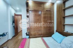 Nhà đep ở ngay phân lô vỉa hè ô tô tránh full nội thất 42m2 mt4m thạch bàn long biên chỉ 5.4tỷ