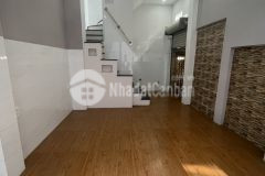 Bán gấp chỉ 5 tỷ 5 triệutl, hẻm đường lý thái tổ, q10, 3 tầng đúc thật.