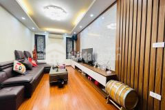 Bán nhà kim giang, ngõ nông, ô tô đỗ cửa, 41m2, 5 tầng, giá 5.3 tỷ.