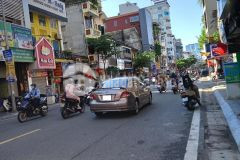 Nhà mặt phố bạch mai, sổ 77m2, mặt tiền 3.7m, thuê 50 triệutháng, giá 253 triệum2