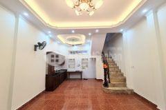 Bán nhà trường chinh sát ngay gần phố đi lại thuận tiện mặt tiền rộng 42m giá 4.9 tỷ