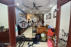 Nhà dân xây 4 tầng 46m2, phố cổ linh thạch bàn, 10m ra ô tô, 2 mặt thoáng.