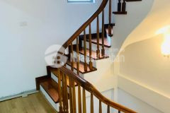 Bán nhà gấp láng hạ 42m2 ngõ thông kinh doanh, 3 gác tránh