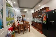 Cần tài chính bán gấp nhà đức giang 44m x 5 tầng, mt 3.7m, chỉ 4.4 tỷ. tl