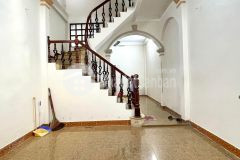 Cần bán nhà trần quốc vượng, cầu giấy, 51m2, 4 tầng, mt 4.1m, giá 4.8 ty. lh 0835956891.