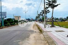 Cần bán 1 lô shophouse đại lộ kinh tế biển ngay thị xã đức phổ