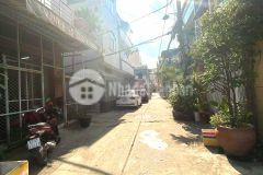 Hẻm xe hơi, tân phú, 65m2, hẻm 5m thông, 3pn, chỉ 77trm2