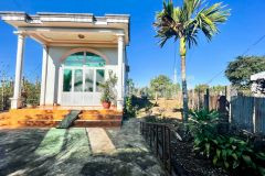 Gia đình cần bán gấp nhà cấp 4 hai mặt tiền đường nguyễn chí thanh đoàn thị điểm