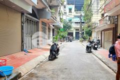 Plô.ô tô.bán nhà phố hoàng đạo thành. dt46m 5 tầng giá 8.2tỷ.