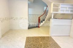 Lung linh phú nhuận. phan đăng lưu nổi tiếng. hẻm 6m. 4 tầng. 8 tỷ 5 tl