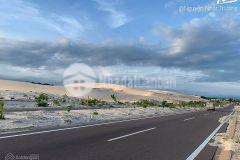 Đất ngay trang trại văn minh, có thể kéo điện nước, diện tích 8500m2.lh tôi có zalo 0919 626 750