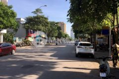 Đất đấu giá phúc lợi. 80m2 8.6 tỷ. đầu phố phúc lợi đường ô tô, vỉa hè giá đầu tư.