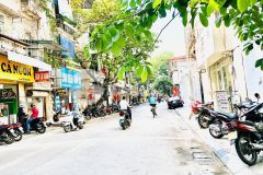 Nhà mặt phố mai hắc đế, gần vincom bà triệu, 165m2, mặt tiền 6.2m, nở hậu, giá 80 tỷ