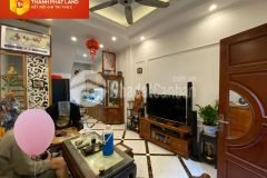 Chuyển đổi cần bán nhà 4,5 tầng vị trí trung tâm thạch bàn.