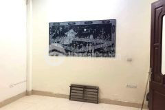 Cần bán nhà ở cầu giấy gần 35m, 5 tầng, mặt tiền rộng khủng khiếp. giá 4 tỷ