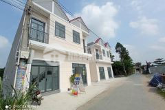 Bán nhà 1 trêt 1 lầu 2 phòng ngủ, 2wc giá 450tr