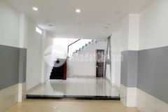 Nhà đẹp mới 5 tầng, ngay chợ tân trụ, trung tâm của 4 quận lớn, chưa đến 7 tỷ.