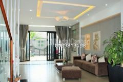 Bán gấp nhà q5 shr vuông vức 4t ở ngay.