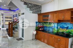 Bán nhà đường chiến lược q.bình tân 76m2, giá 4.75tỷ.