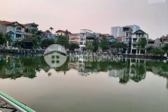 Nhà phố bồ đề long biên. 5m ra ô tô 20m ra mặt hồ nhà đẹp, chủ xây khu vip, ở sướng.