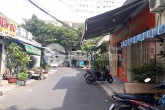 Nhà bán gấp hẻm 793 trần xuân soạn. 4,2x15m. 6 tỷ 4. nhà một đời chủ 40 năm. p tân hưng. quận 7