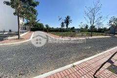 Bán đất cách aeon mall 5p đi xe. 100 thổ cư, sổ hồng riêng. có ngân hàng hỗ trợ 70