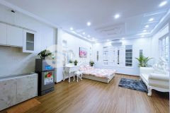 Nhà đẹp trích sài tây hồ. 46m x 5 tầng. mt 6m. giá 5 tỷ 500 triệu