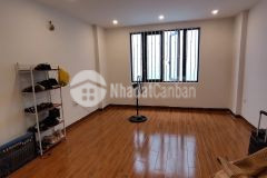 Bán nhà đẹp phúc lợi 34m2, đa tiện ích, gần trường chợ, full nội thất nhỉnh 2 tỷ