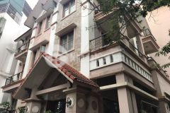 Cần bán gấp biệt thự sân vườn giữa lòng thủ đô ô tô dừng đỗ xung quanh nhà diện tích khủng hơn 300m