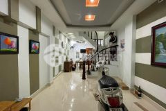 Có 1 0 2 nhà trương định 40m24t, mt 4m, 2 thoáng, gần phố nhỉnh 3 tỷ