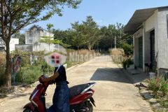 Ngôp lai nợ ngân hàng bán lỗ 400m2 giá 1,2 tỷ ngay khu nhà cao tầng quốc lộ 13 sổ hồng, tc