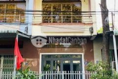 Bán căn nhà 1 trệt 2 lầu đẹp giá rẻ khu dân cư p.5 tp tân an