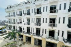 Bán nhà thạnh lộc 26 hẻm xe hơi 53m 4 tầng chỉ 4.85 tỷ quận 12.