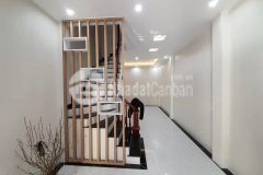 Bán nhà mới ở ngay, phố nguyễn văn cừ.