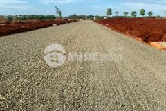 Sở hửu đất nền cạnh trung tâm thương mại sầm uất chỉ 4trm2 tại sao không