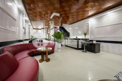 Bán khách sạn 4 sao phố cổ, 220m2, 7 tầng, 40 phòng, 162 tỷ