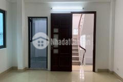 Tôi cần bán gấp căn nhà tại cầu giấy hà nội, mặt đường chính 5,5 tỷ, liên hệ ngay 0963005936.