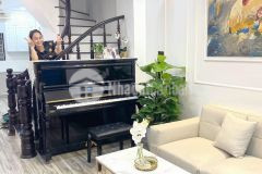 Bán gấp nhà đường bình yên, 42m2, 4 tầng, mt3,8m 2,1 tỷ ô tô đỗ cổng