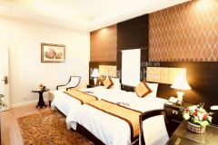 Bán khách sạn long biên 100m,7 tầng, thang máy, ô tô tránh. nhỉnh 13 tỷ.