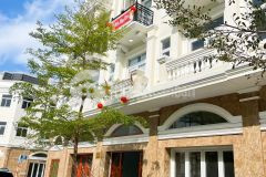 Bán gấp nhà 3 tầng mặt tiền ngay chợ dĩ an thanh toán trải dài sổ riêng