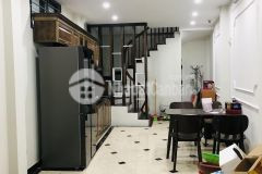 Cần bán nhà quan nhân, nhân đẹp, lô góc, ô tô, vài bước chân ra phố, dt 35m, gía 5 tỷ 6.