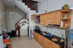 Bán gấp nhà mới tự xây, 32m2, 5t, nhỉnh 3 tỷ, 20m ô tô tránh, vị trí đẹp, gần phố