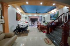 Chính chủ bán nhà 5 tầng mặt ngõ trương định kinh doanh chỉ hơn 6 tỷ.