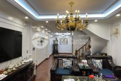 Nhà đẹp thoáng mát gần chợ tiện trường