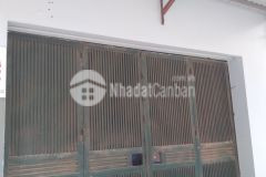 Bán đất phú diễn trên đường tàu tặng nhà cấp 4 39m sổ vuông lô góc đường rộng 7m oto tránh