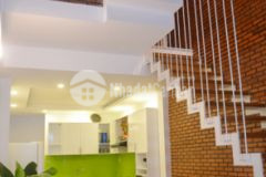 Bán gấp nhà q5 lung linh 5t ở ngay.