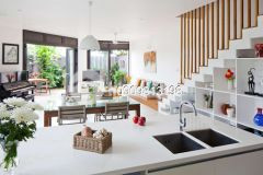 Bán gấp nhà q5 sạch đẹp shr ở ngay.